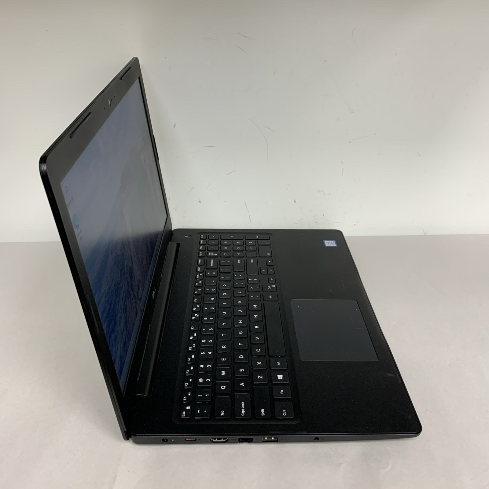 Dell Latitude 3590 15.6″ Core i5-8250U 8GB RAM 512GB HDD Win11 Pro