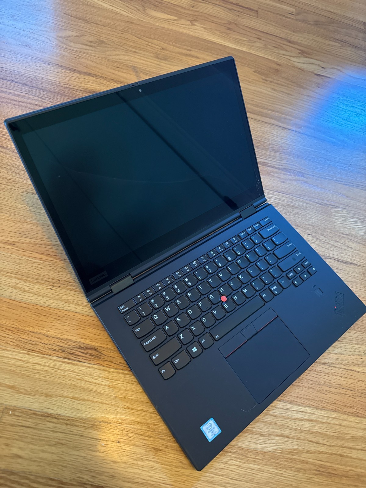 ThinkPad X1 Yoga (3rd Gen) i7-8650u, 16GB RAM, cracked WQHD Touchscreen