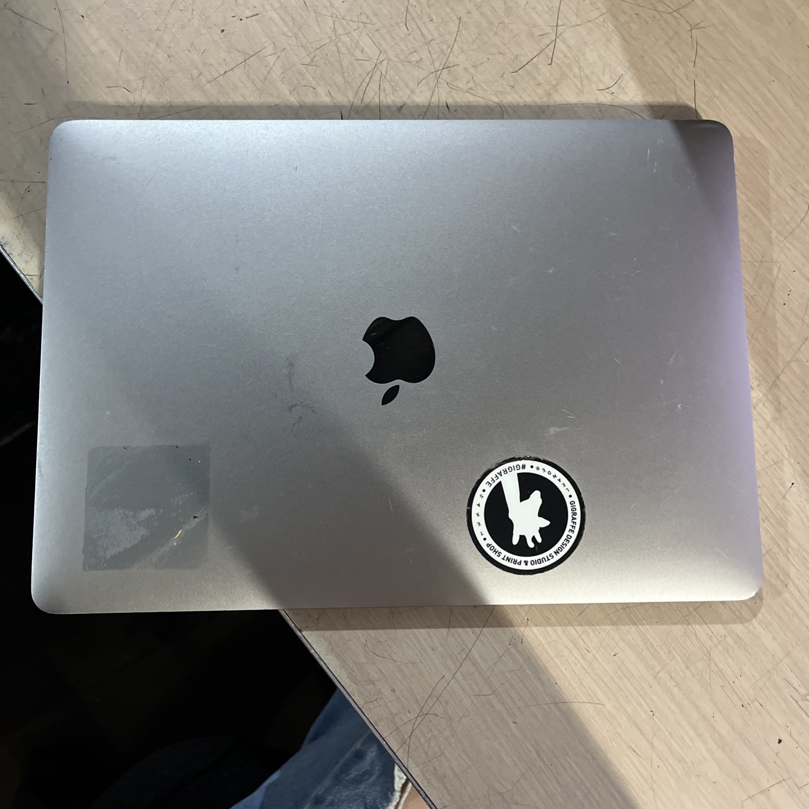 APPLE MACBOOK AIR 13″ SCISSOR, 2020 CORE I3-1000NG4 1.1GHZ 8GB RAM 256SSD ~