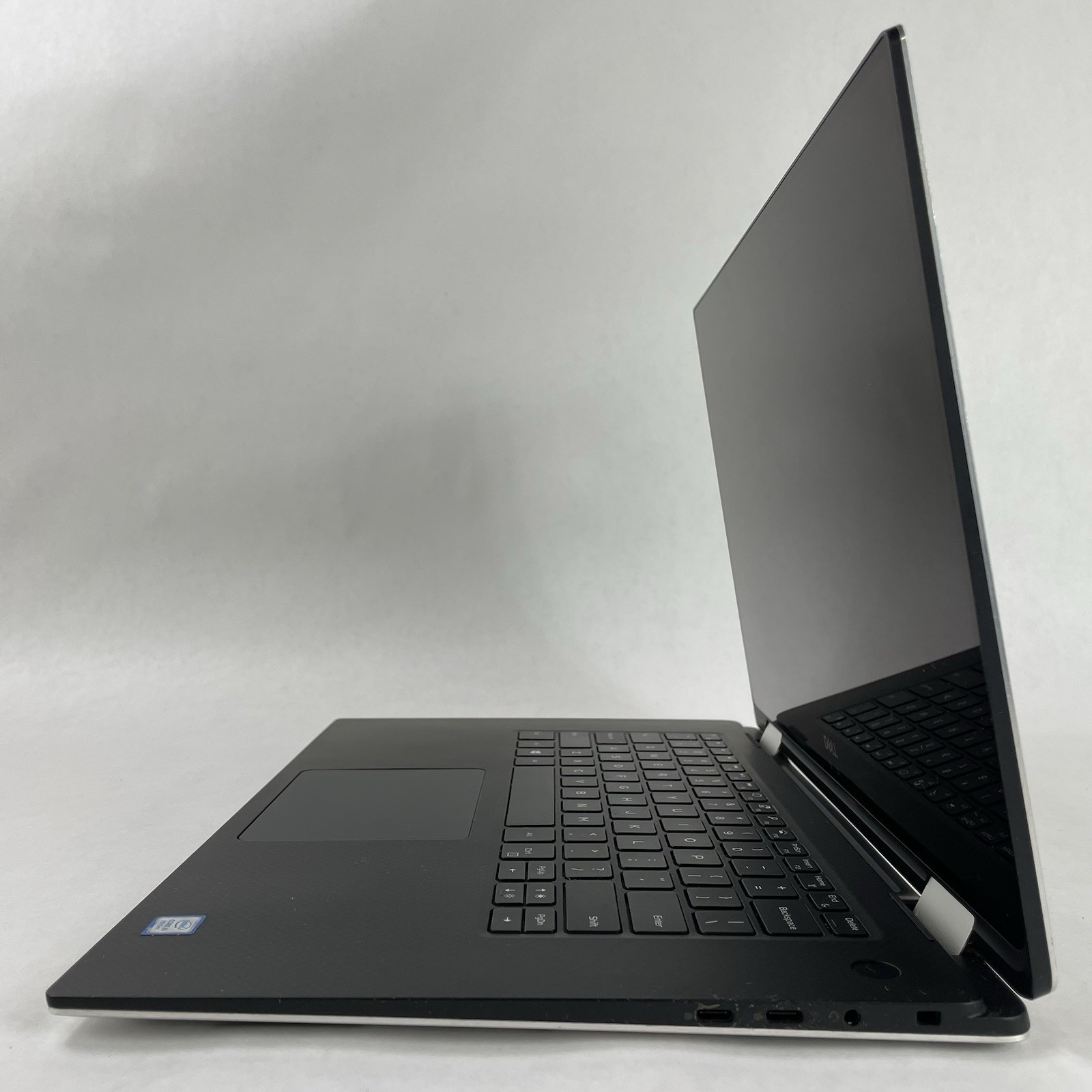 Dell XPS 15 9575 2-in-1 15.6″ i5-8305G 2.80 GHz 8 GB RAM No SSD/OS/AC/Battery