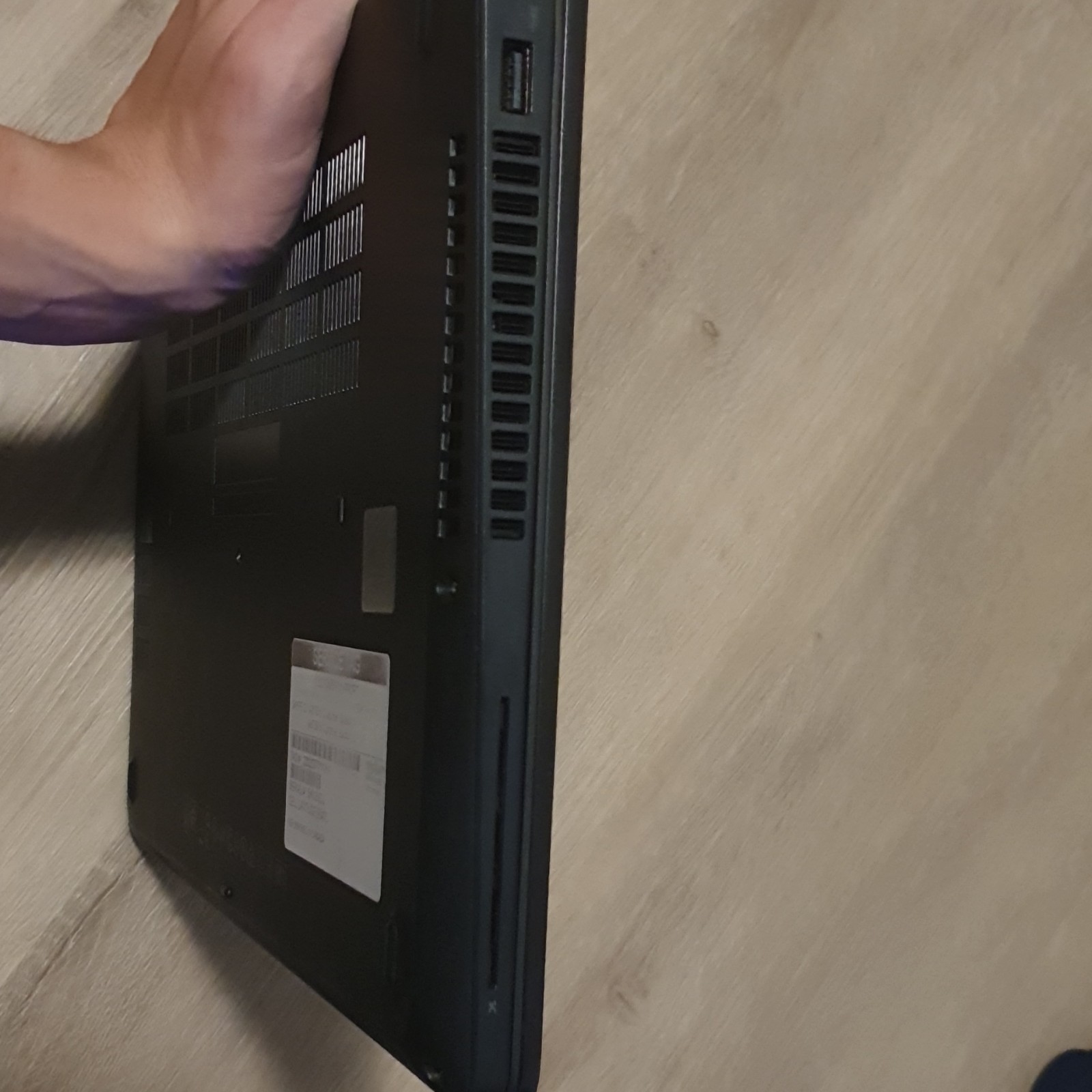 Dell Latitude E5470 15.6″ Laptop i5 2.40GHz 8GB RAM NO SSD Black +Charger