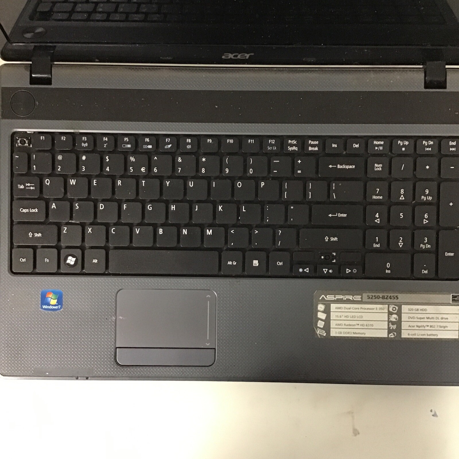 Acer 5250-B2455 – AMD E-350 – NO RAM – NO HDD – PARTS