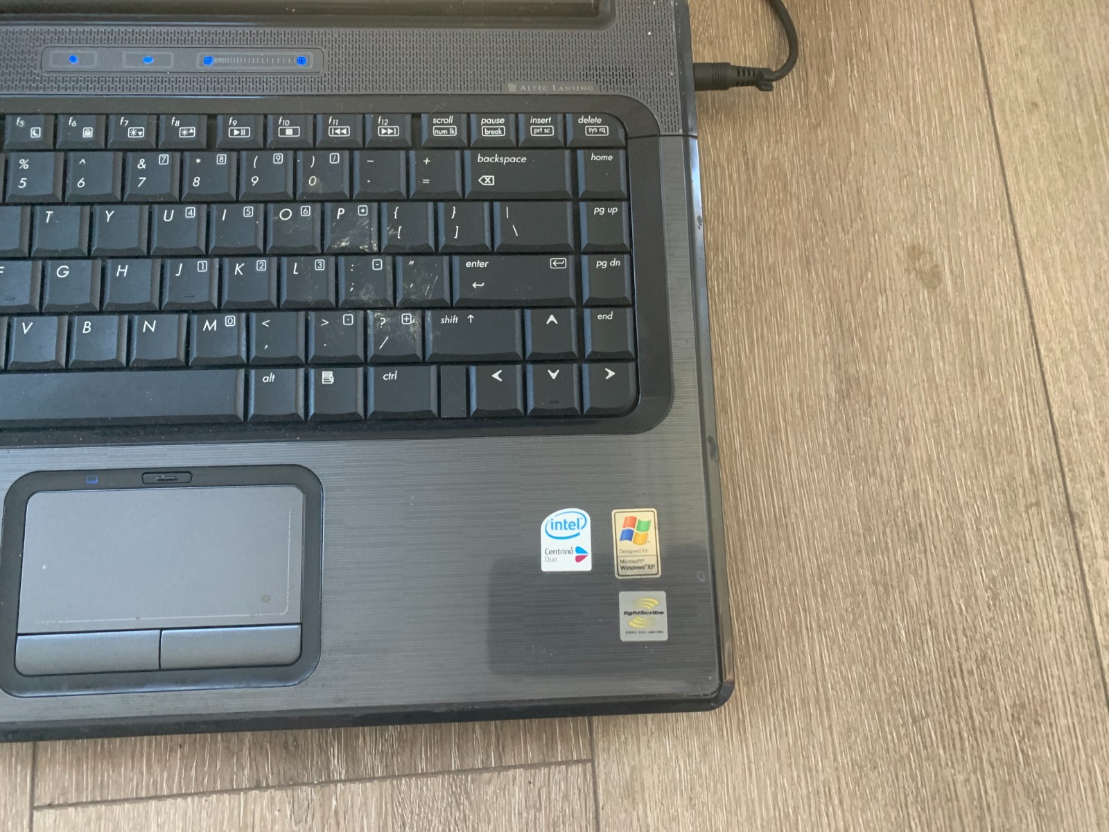 Compaq Presario V6000 15.4″ Intel Core Duo T2450 2.00Ghz 2GB RAM 120GB HDD Win 7