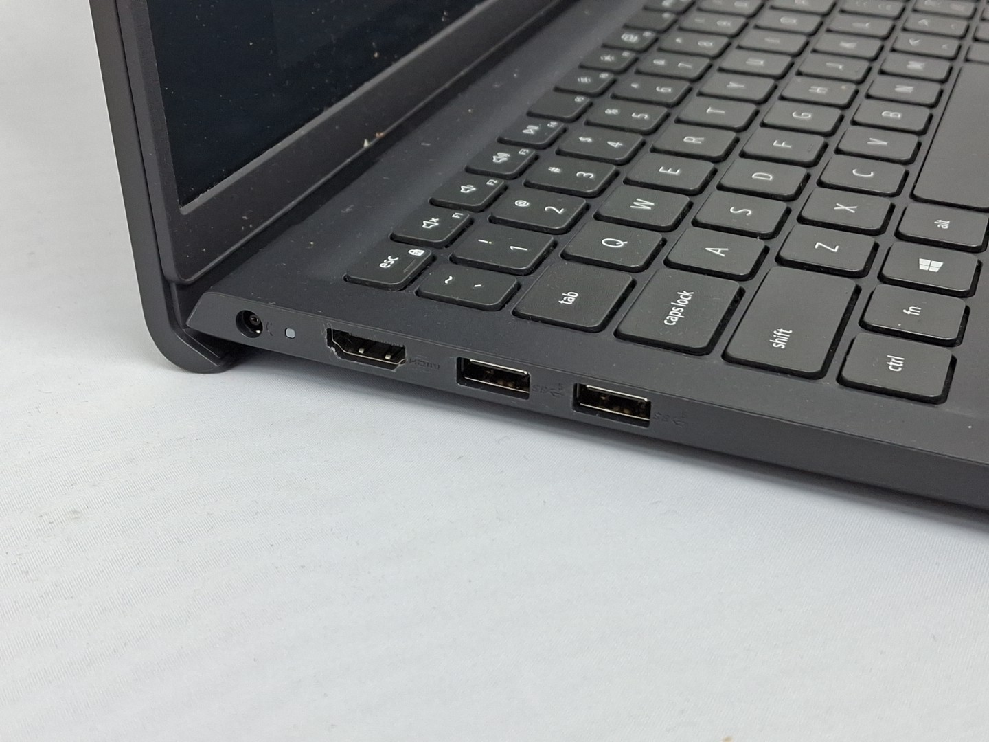 Dell Inspiron 15 3511 i5-1035G1 8GB RAM 256GB NVME Windows 11