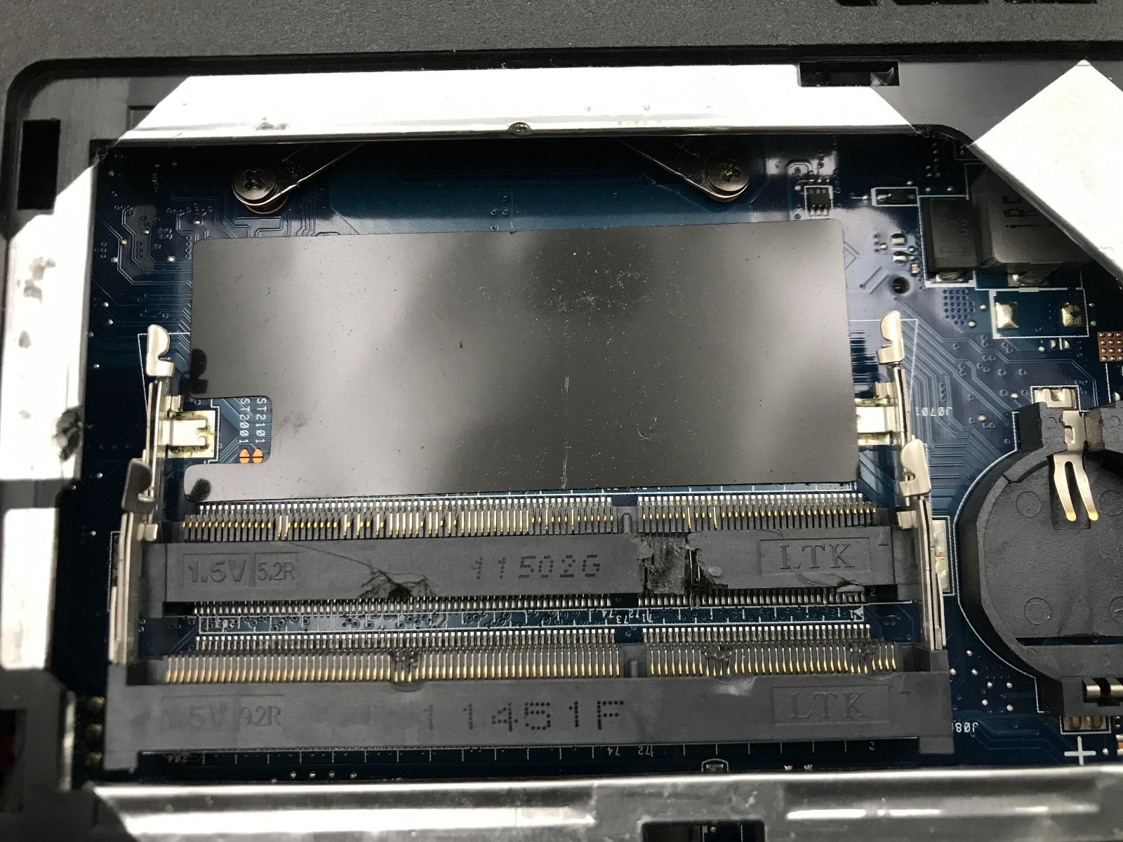 TOSHIBA SATELLITE C675D S7101 – FOR PARTS/BAD RAM SLOTS – AMD E 300 – READ – BB!