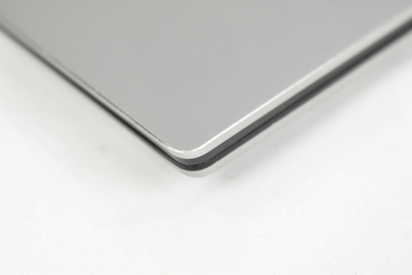 Dell Precision 5560 i7-11800H 2.3GHz 16GB 256GB SSD No OS 15.6″ *See Details*
