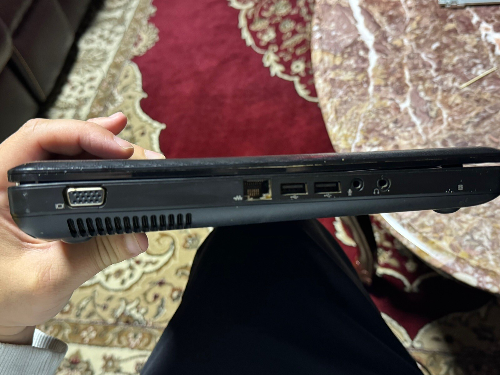 HP Compaq Presario CQ62 15.6 WINDOWS 7 Intel Celeron 2.20GHZ, 3gb Ram, 300gbHDD
