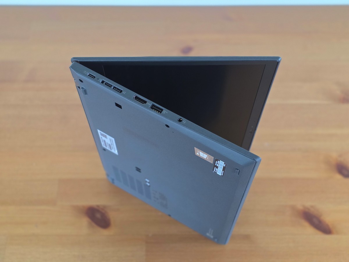 Lenovo ThinkPad T14s Gen 2 Laptop i7-1185G7 32GB 14 FHD 1920×1080 256GB WWAN 4G