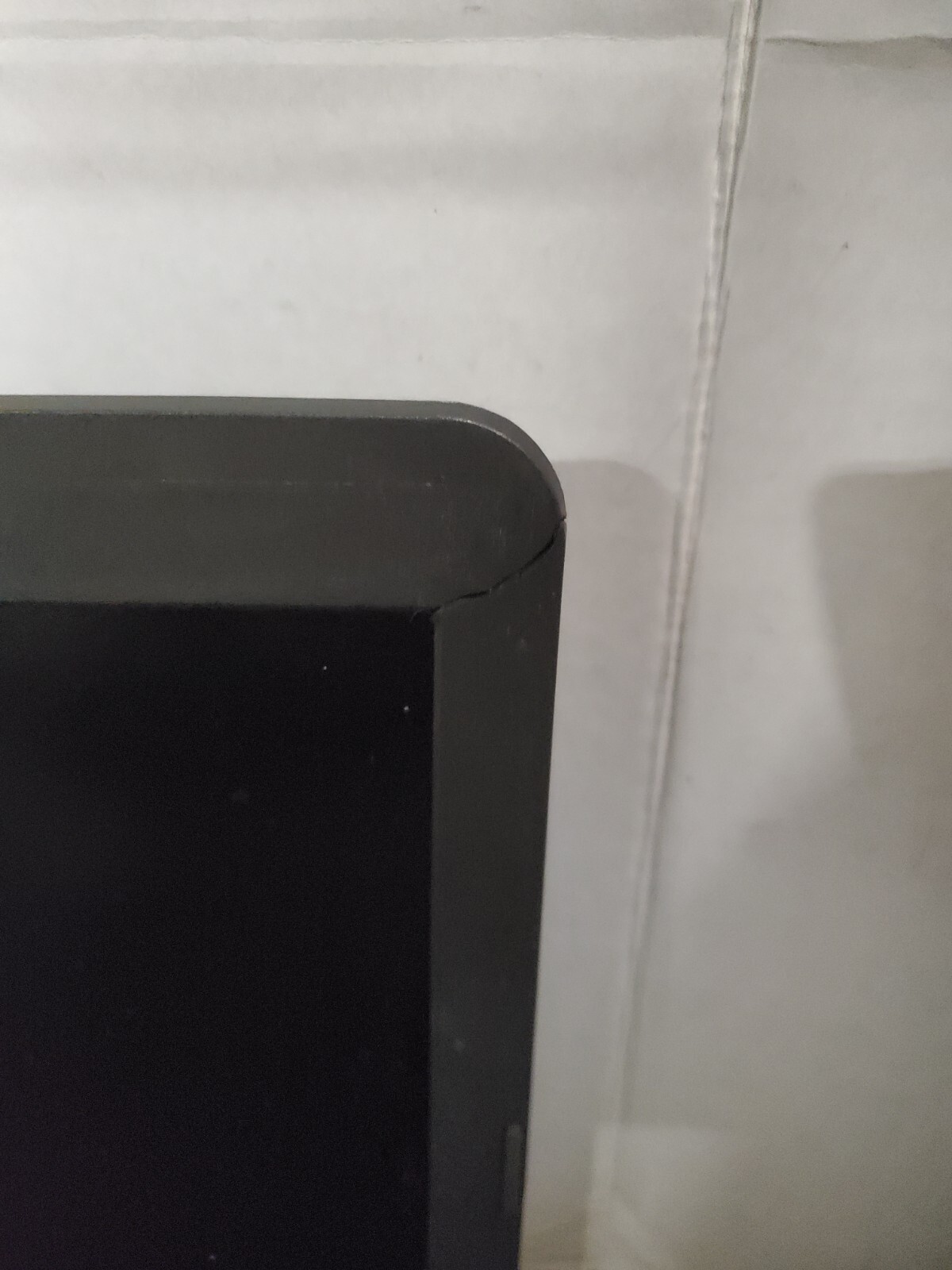 Lenovo ThinkPad E560 15.6″ i7-6500u 8GB RAM No HDD/SSD/OS! BAD LCD! #69