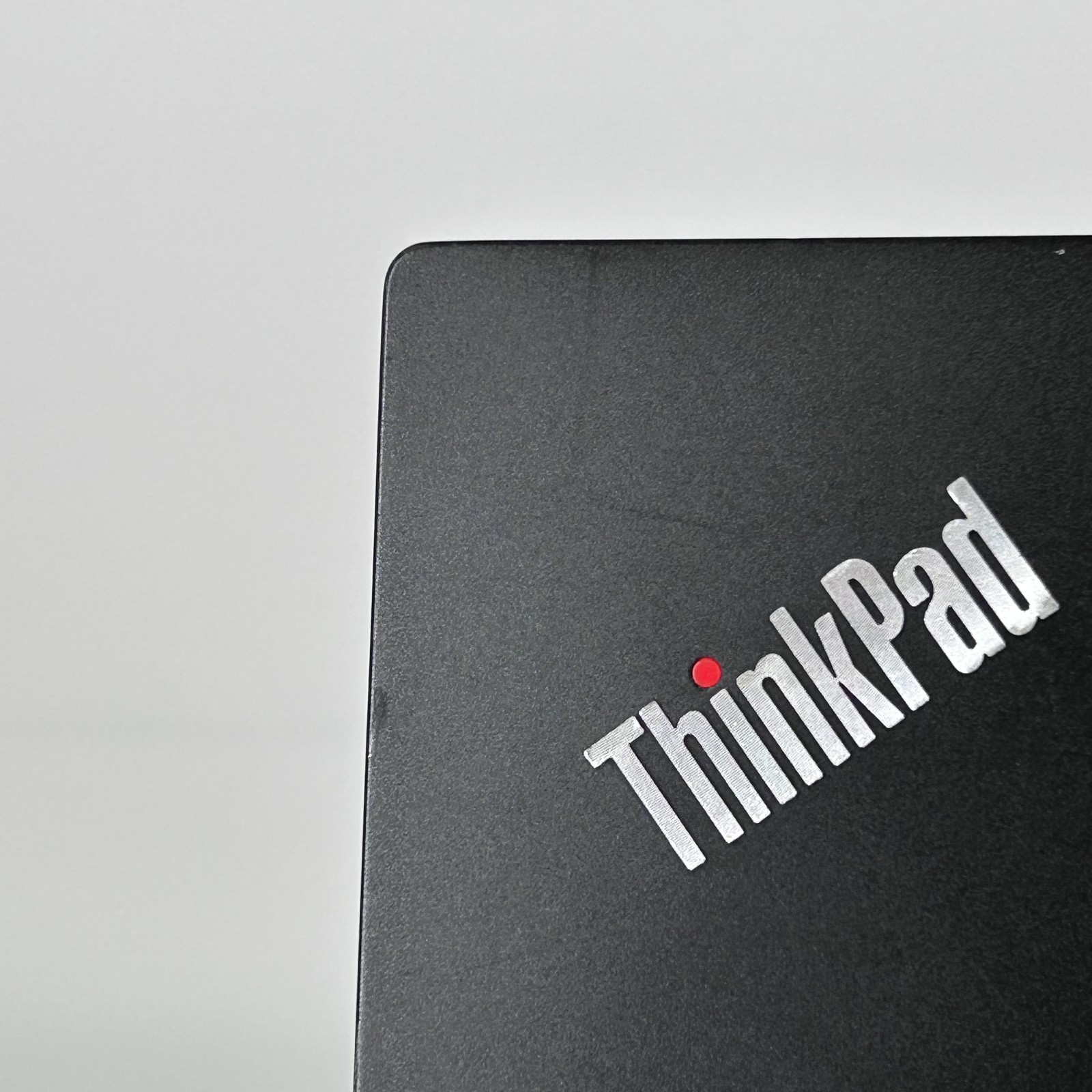 Lenovo ThinkPad E15 Gen 2 15 FHD TOUCH i7-1165G7 2.80GHz 16GB 1TB WHITE SPOTS