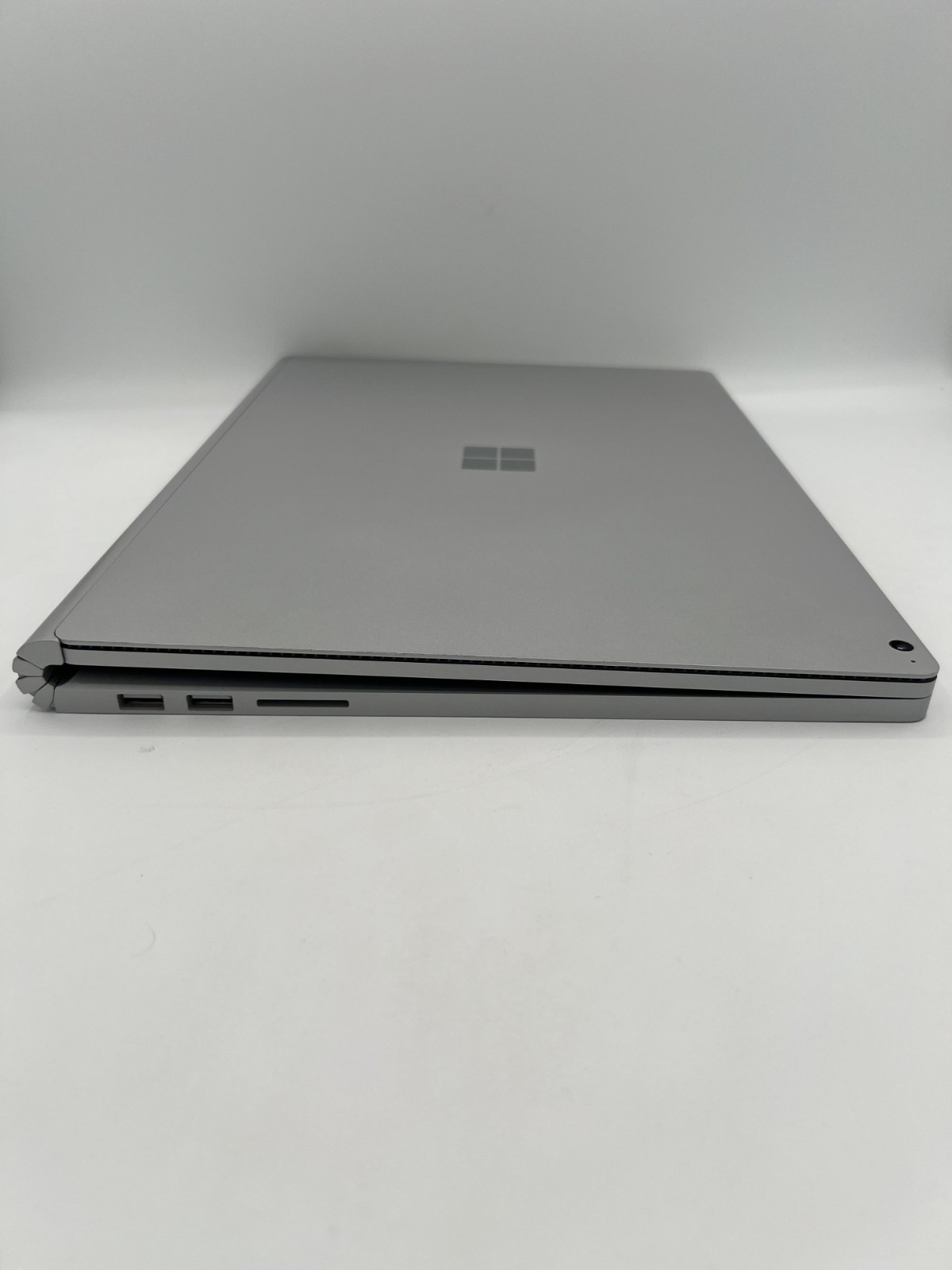 Microsoft Surface Book 3 15″ GTX 1660 Ti i7-1065G7 16GB 256GB SSD Windows 11 Pro