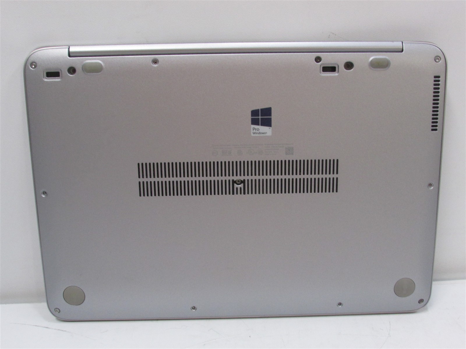 HP Elitebook Folio 1040 G3 i7-6600U 2.6GHz 16GB RAM 256GB m.2 14″ W10P COSM DMG