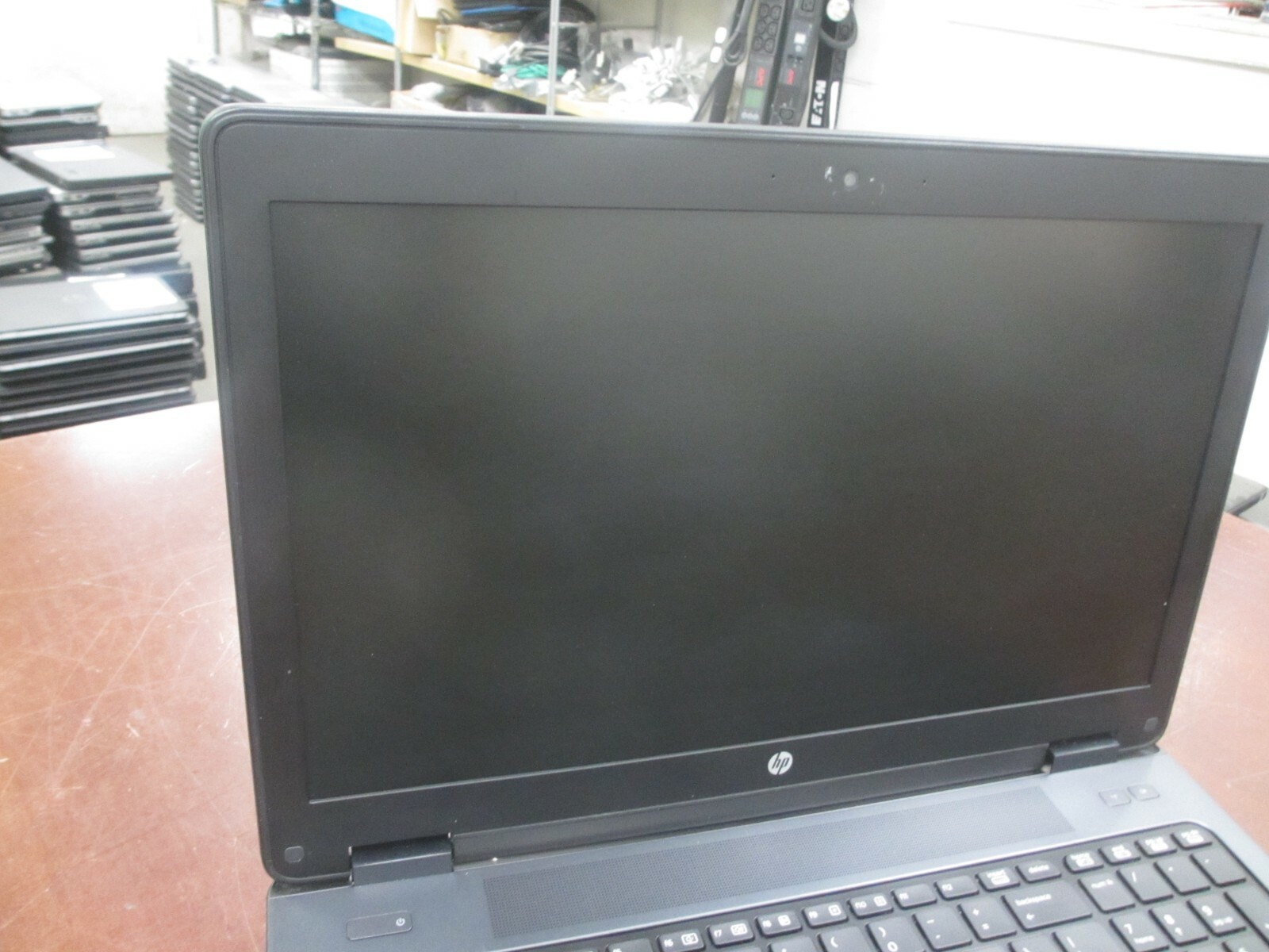 HP ZBook 15 15.6″ Intel i5-4300M 2.6GHz 16GB 500GB WebCam Laptop w/ AC [ NO OS]