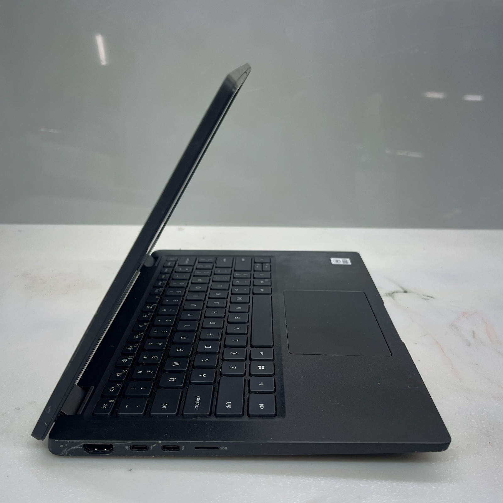 DELL LATITUDE 7410 i5-10310U@1.70GHz 8GB RAM NO HDD/SSD*READ
