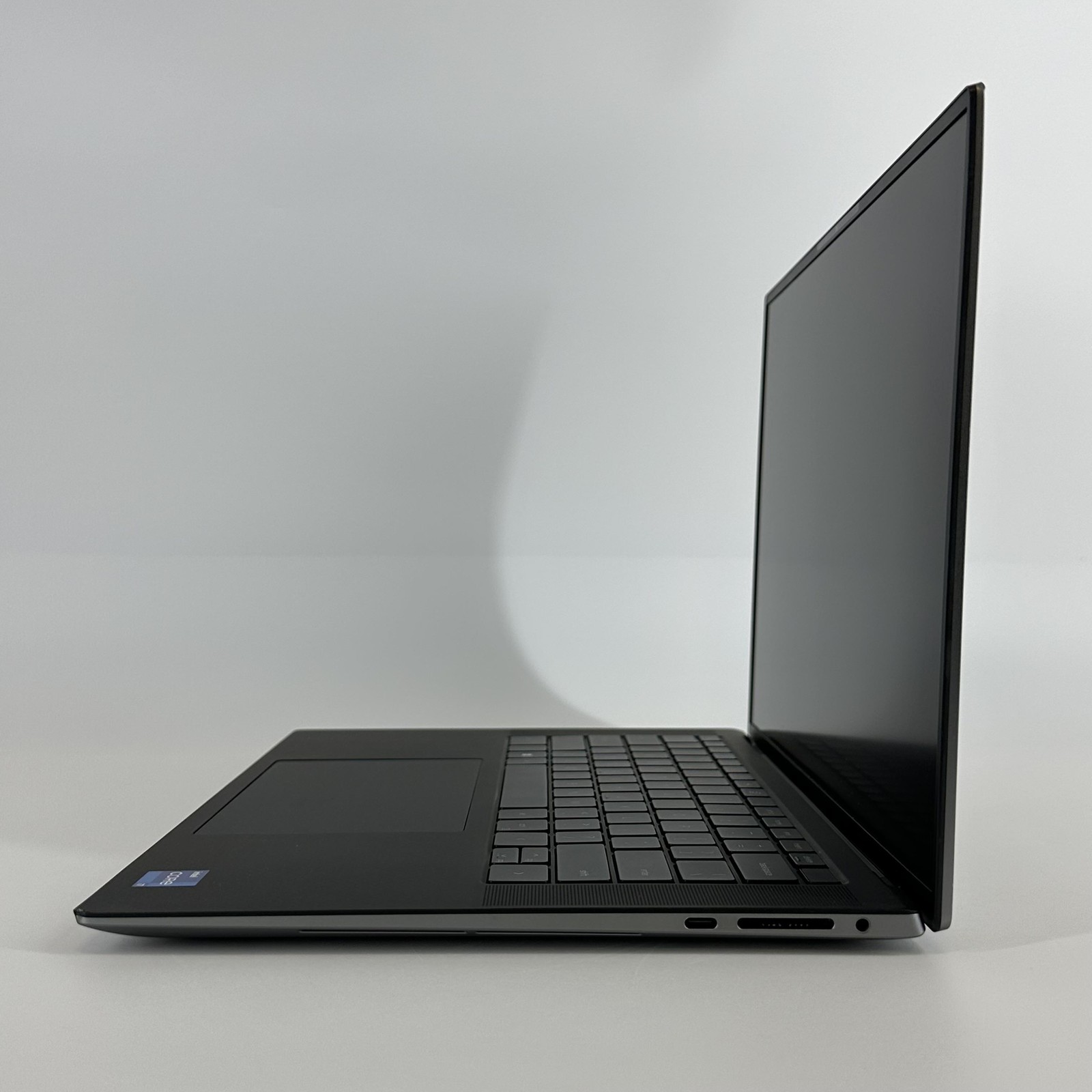 Dell Precision 5570 15.6 FHD+ 2.5GHz i9-12900H 8GB 512GB SSD RTX A2000 Very Good