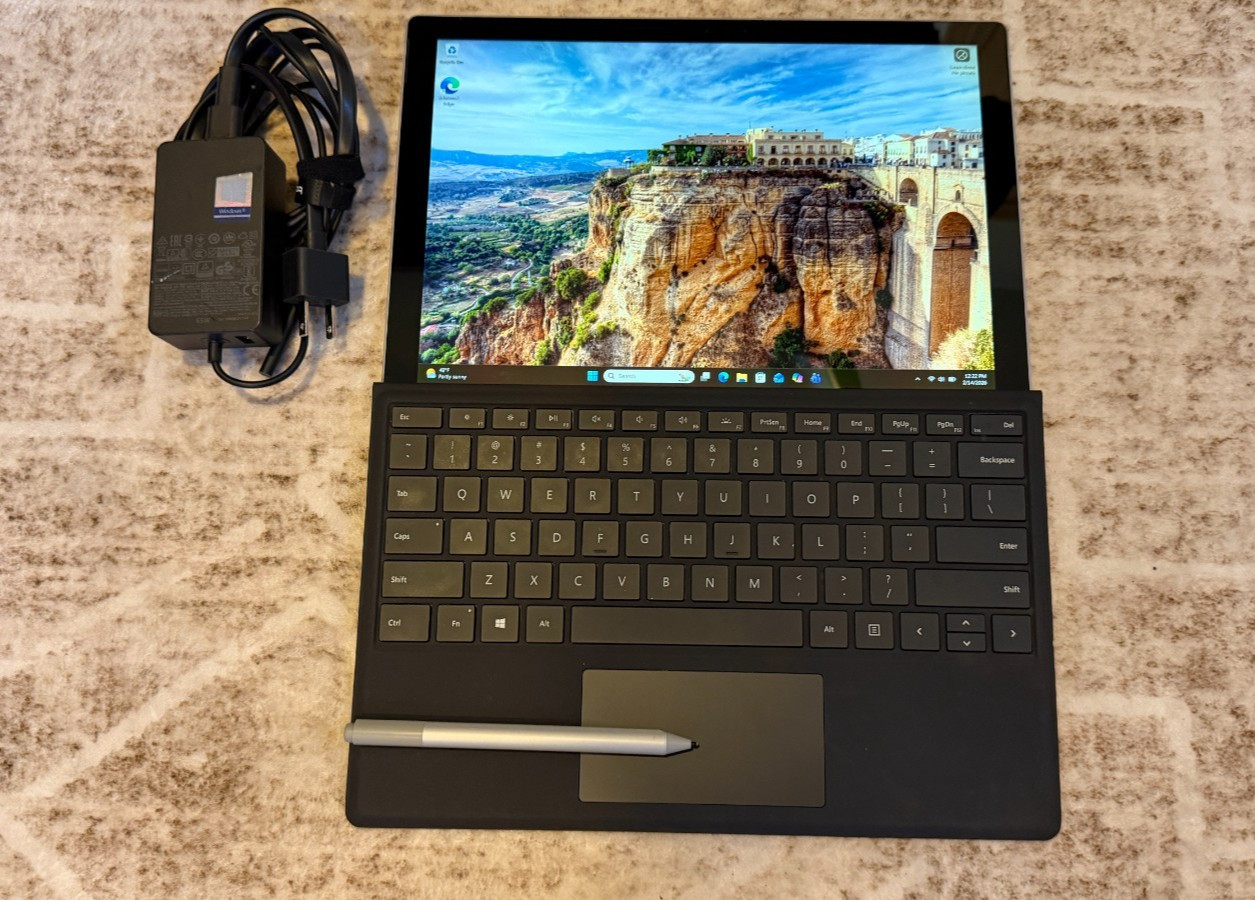 U49558 Microsoft Surface Pro LTE 123 26 GHz i57300U 8GB RAM 256GB Acces G2U