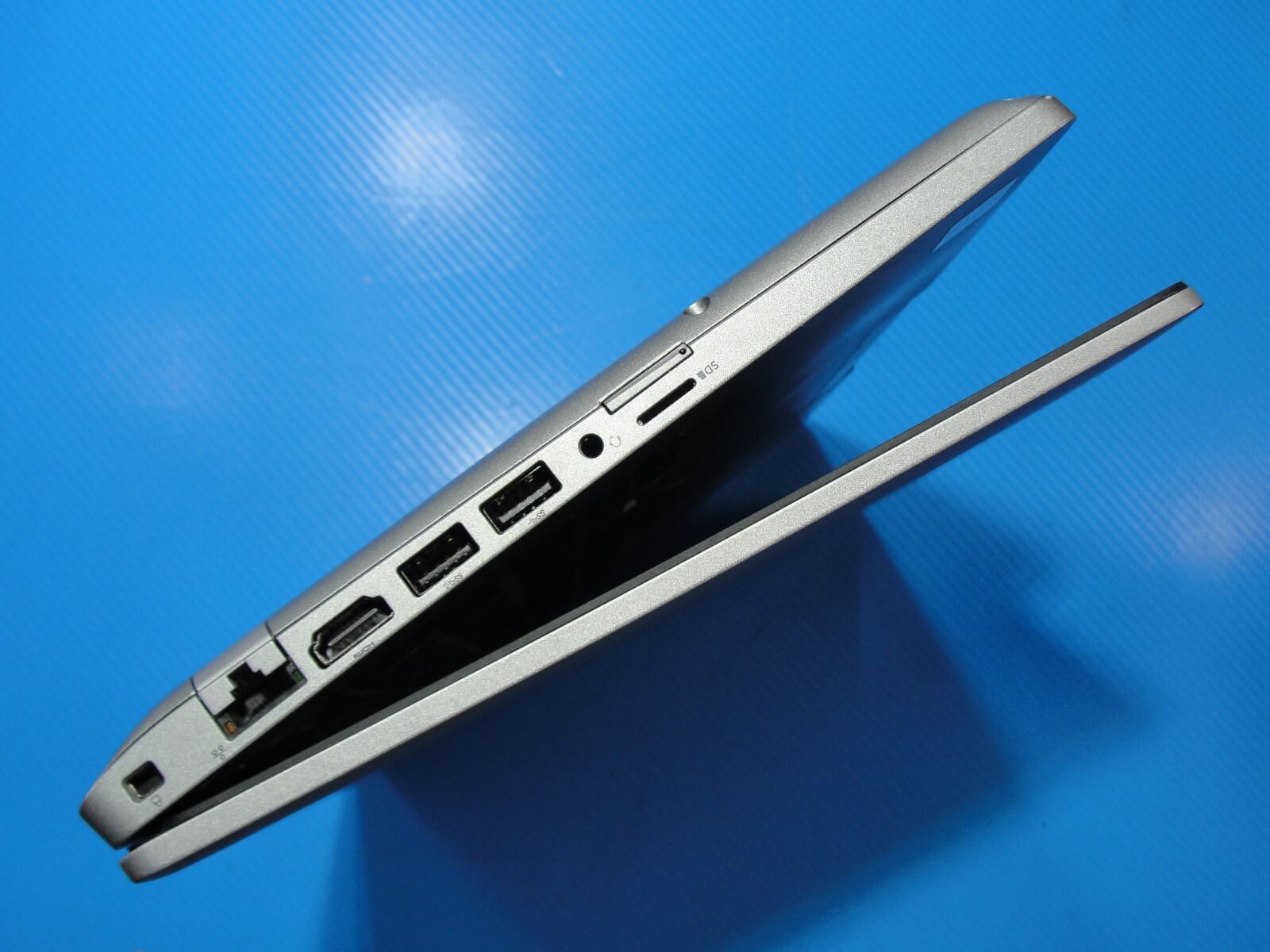Dell Latitude 5411 14″FHD TOUCH i7-10850H 2.7GHz 16GB 512GB SSD NVIDIA MX250 2GB