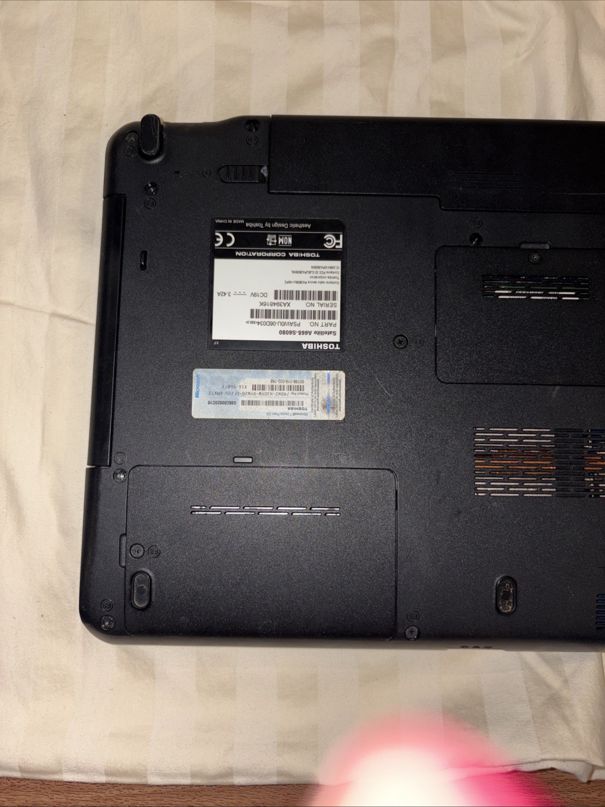 Toshiba Satellite A665-S6080 _ i3-M370 @ 2.4 _ 4GB RAM _ 500 GB_ windows 10 home