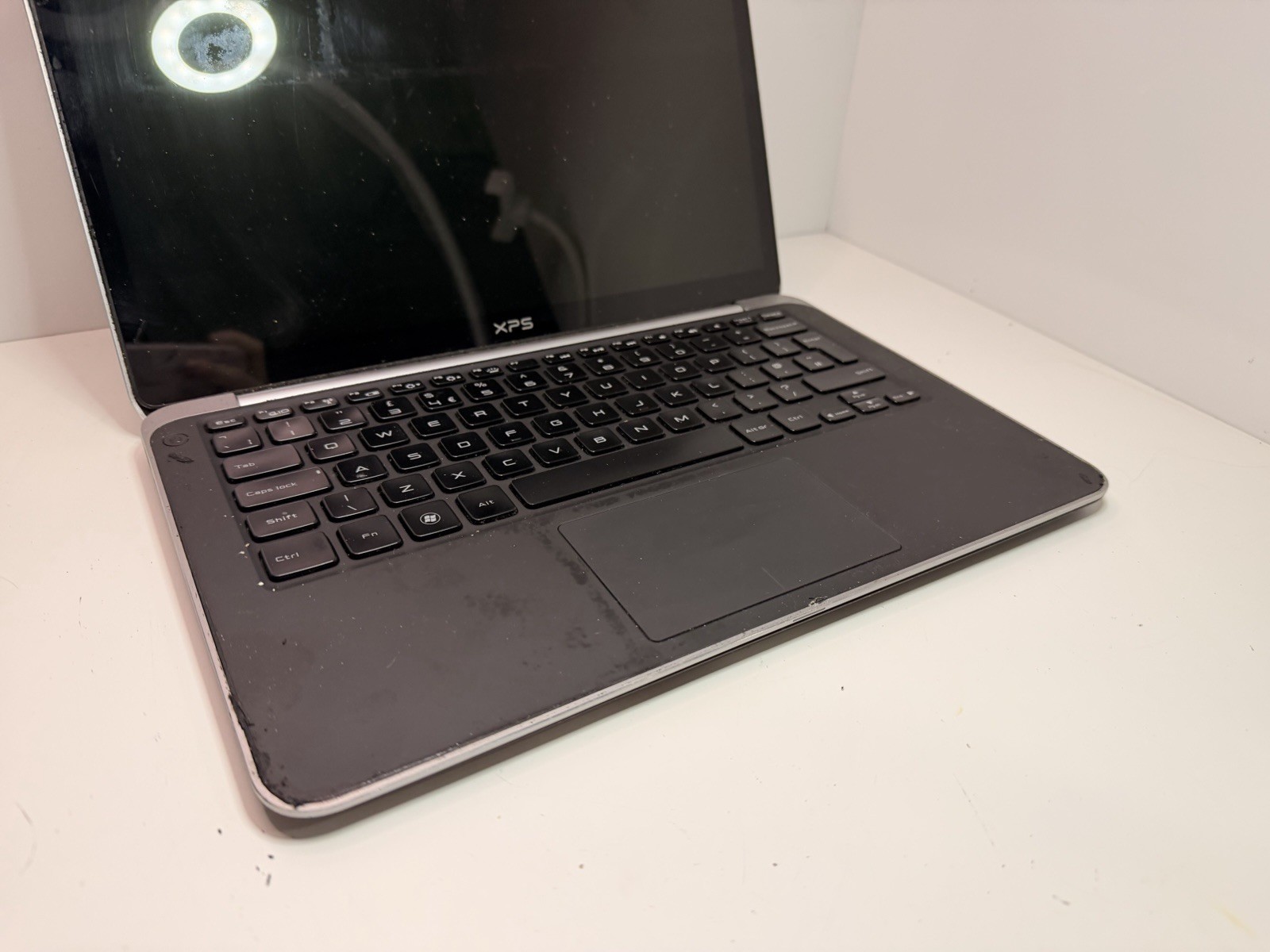 Dell XPS 13 L321X i7-2637M 4GB 128GB SSD 13″ Laptop Boots Damaged Case