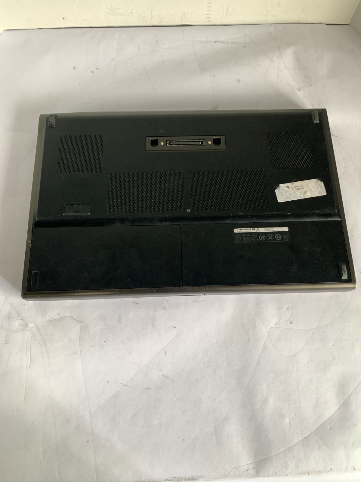 Dell Precision M6600 – i7 2760QM – Quadro 4000M – 6GB DDR3 – no HDD/ SSD – No OS