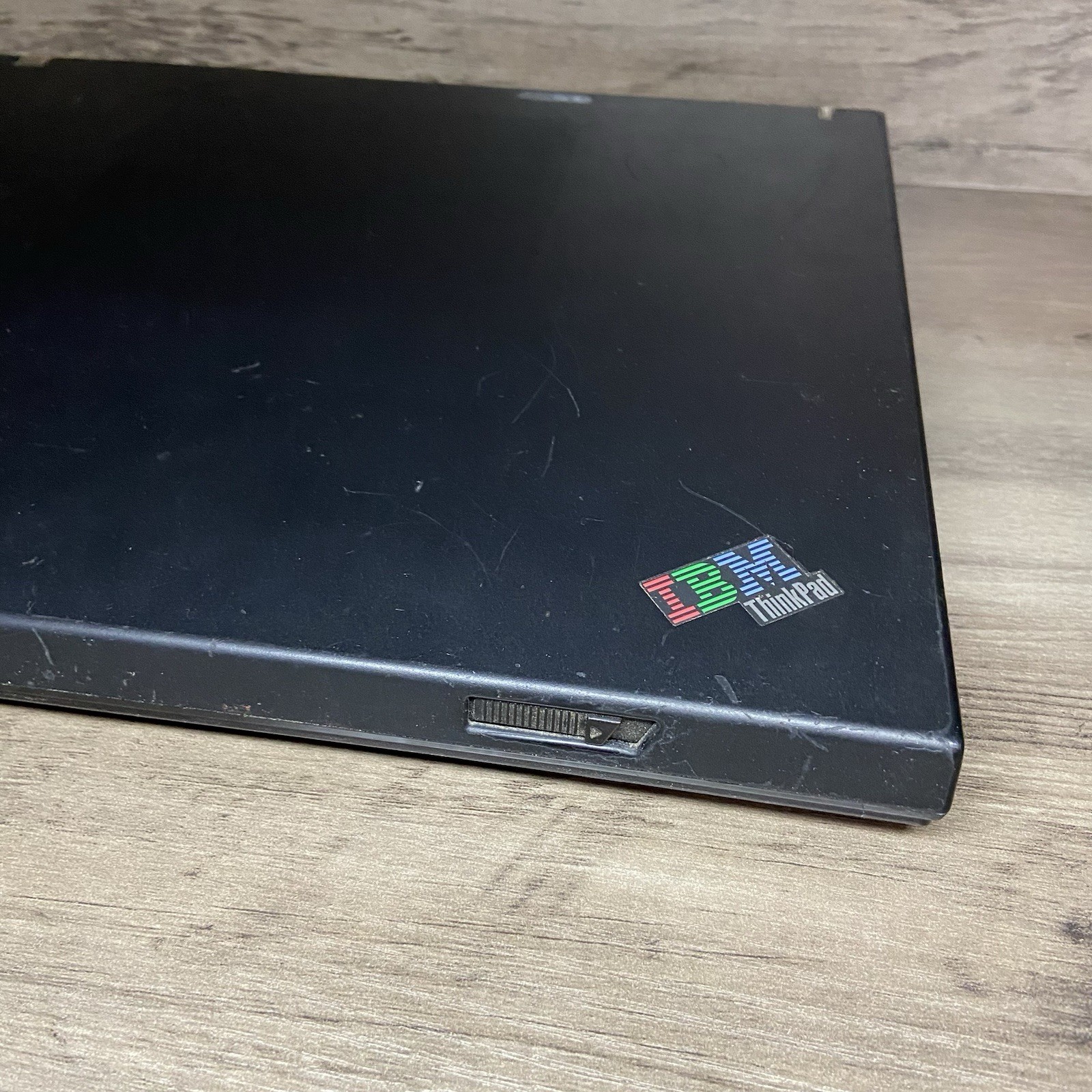 Vintage IBM ThinkPad T40 2374 Laptop Computer Parts Repair Windows Xp Notebook