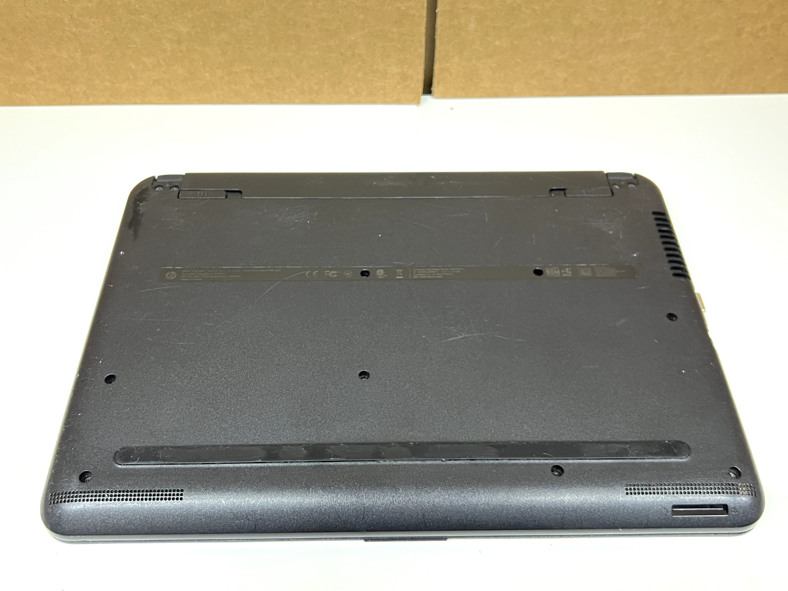 HP 14 Series Laptop AMD E2-7110 Processor 4GB RAM 32GB eMMC Windows 10 Installed
