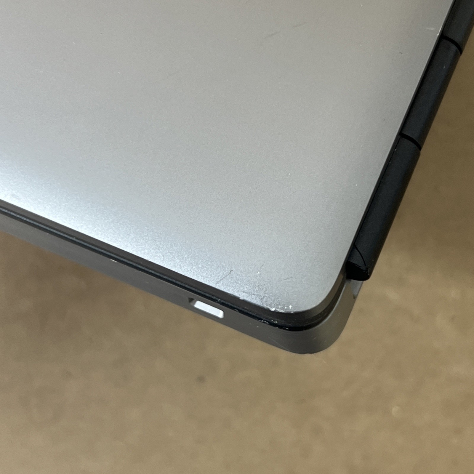 Dell Precision 7550 i7-10850H 16GB Ram 512GB Quadro T1000 – Fair *Low Battery*