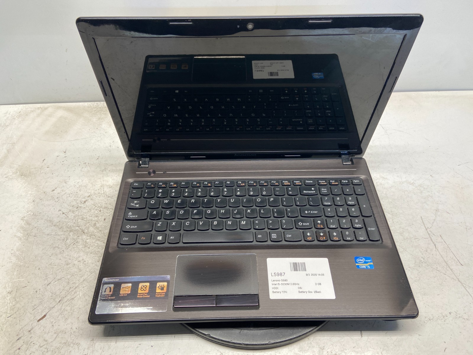 Lenovo G580 Intel i5-3230M 2.6GHz 2 GB NO HDD READ