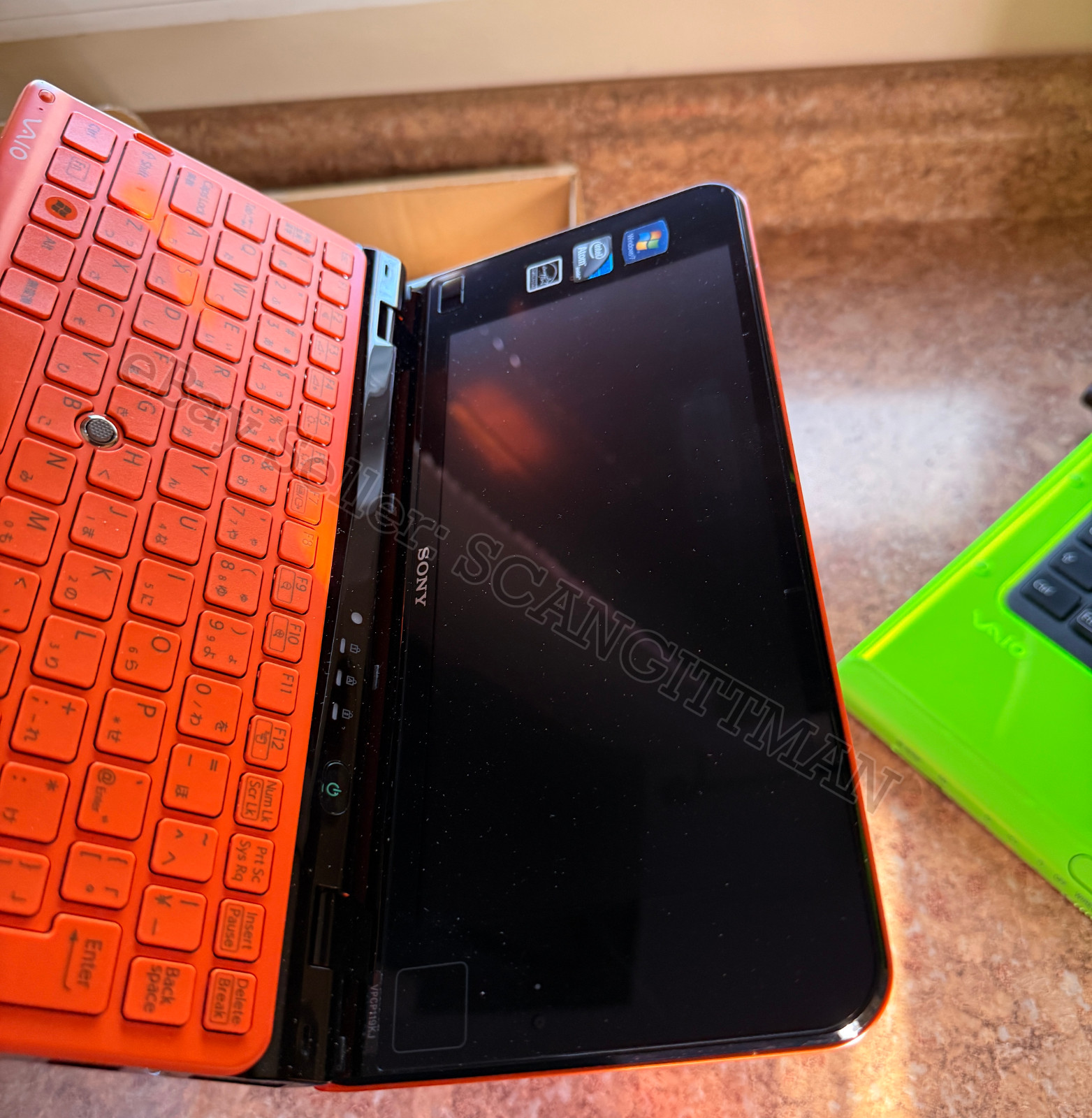 Sony Vaio Personal Computer P Series VPCP119KJ Z530 NICE CONDITION – Neon Orange