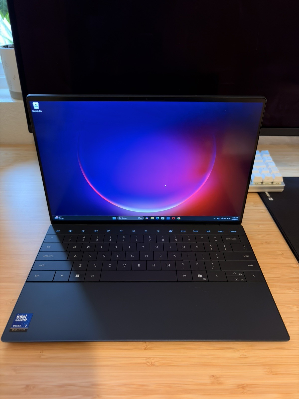 Dell XPS 13 9350 13.4″ Copilot+ Laptop Intel Core Ultra 7 256V 16GB RAM 512GB