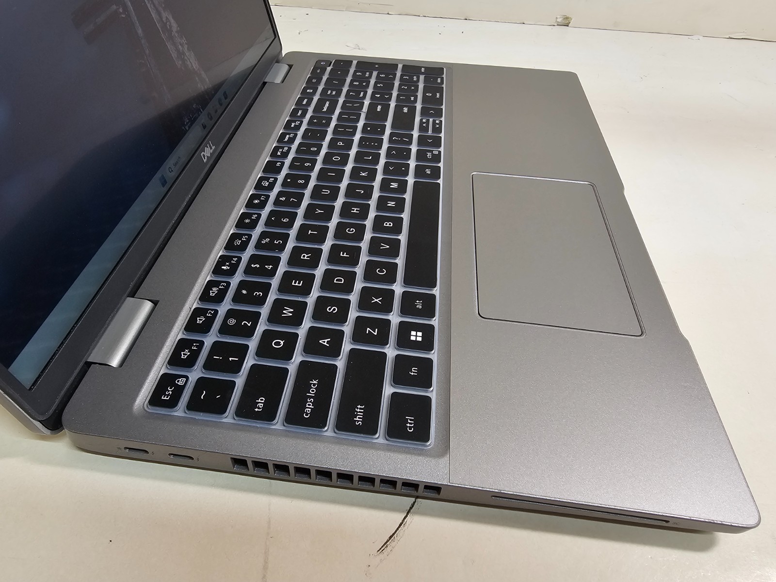 Dell Latitude 5520 Laptop – 2.6 GHz i5-1145G7 16GB 512GB 15.6″ Touchscreen SP20