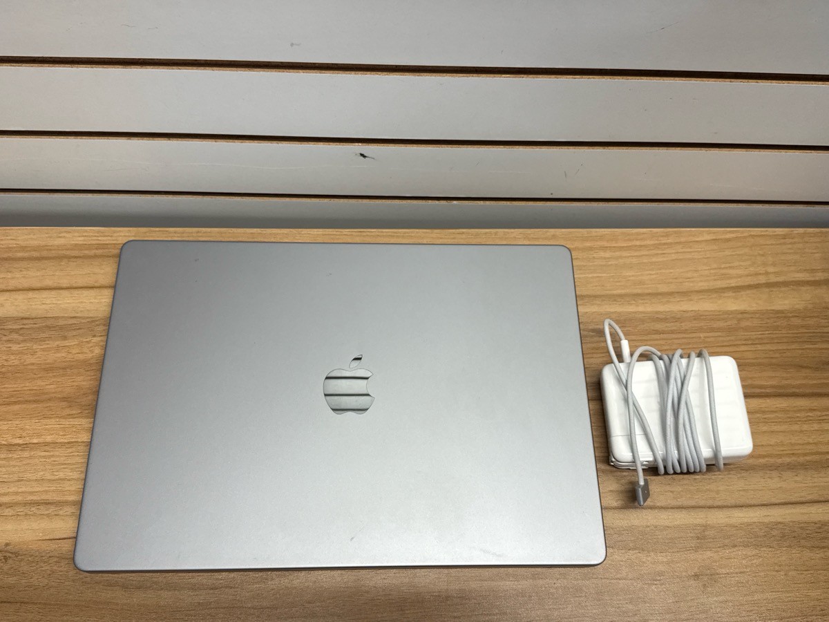 2021 Apple M1 Pro MacBook Pro 16″ 3.20GHz/16GB/512GB SSD – A2485 (TDW039204)