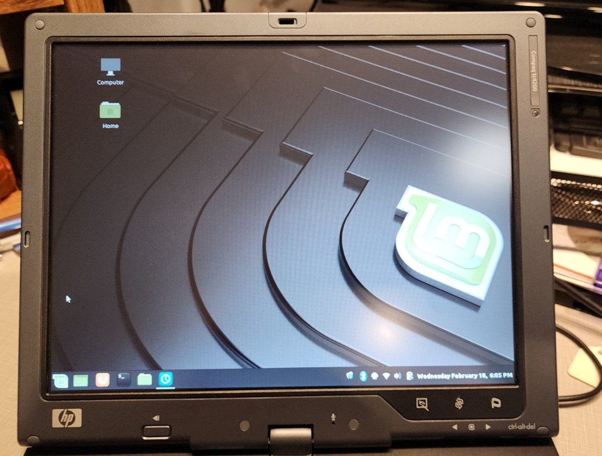 HP Compaq TC4200 Intel Pentium M 1.86Ghz 12.1″ TouchScreen Laptop and DVD drive