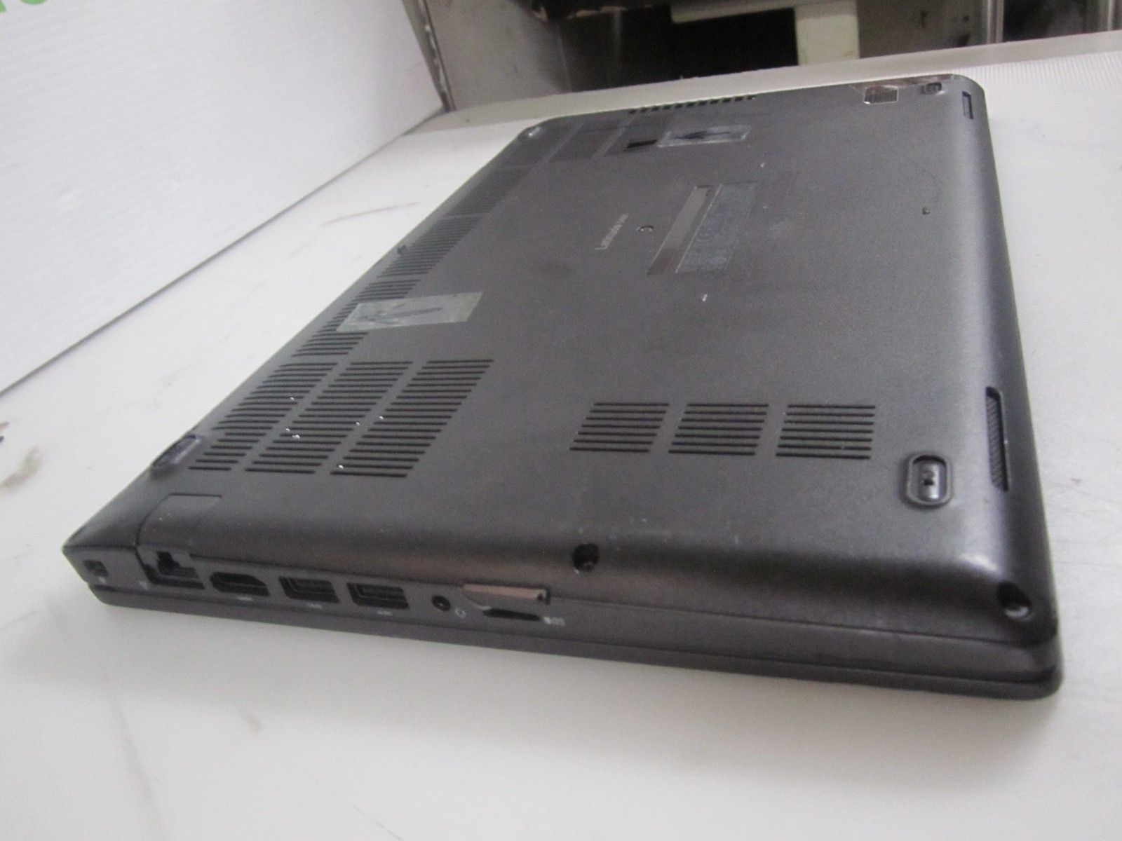 Dell Latitude 5401 14″ i5-9400H 2.5GHz 16GB/240GB m2SSD Laptop +AC NOOS READ_
