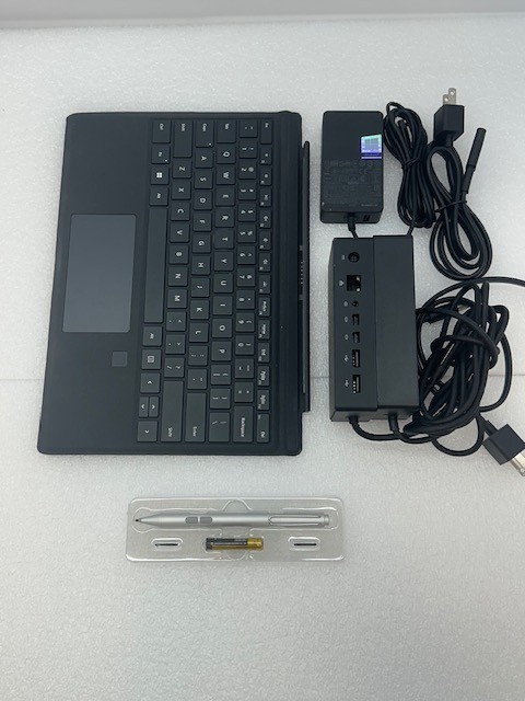 Microsoft Surface Pro 7+ 1960 Intel i7-1165G7 2.80GHz 16GB RAM 512GB SSD BUNDLE