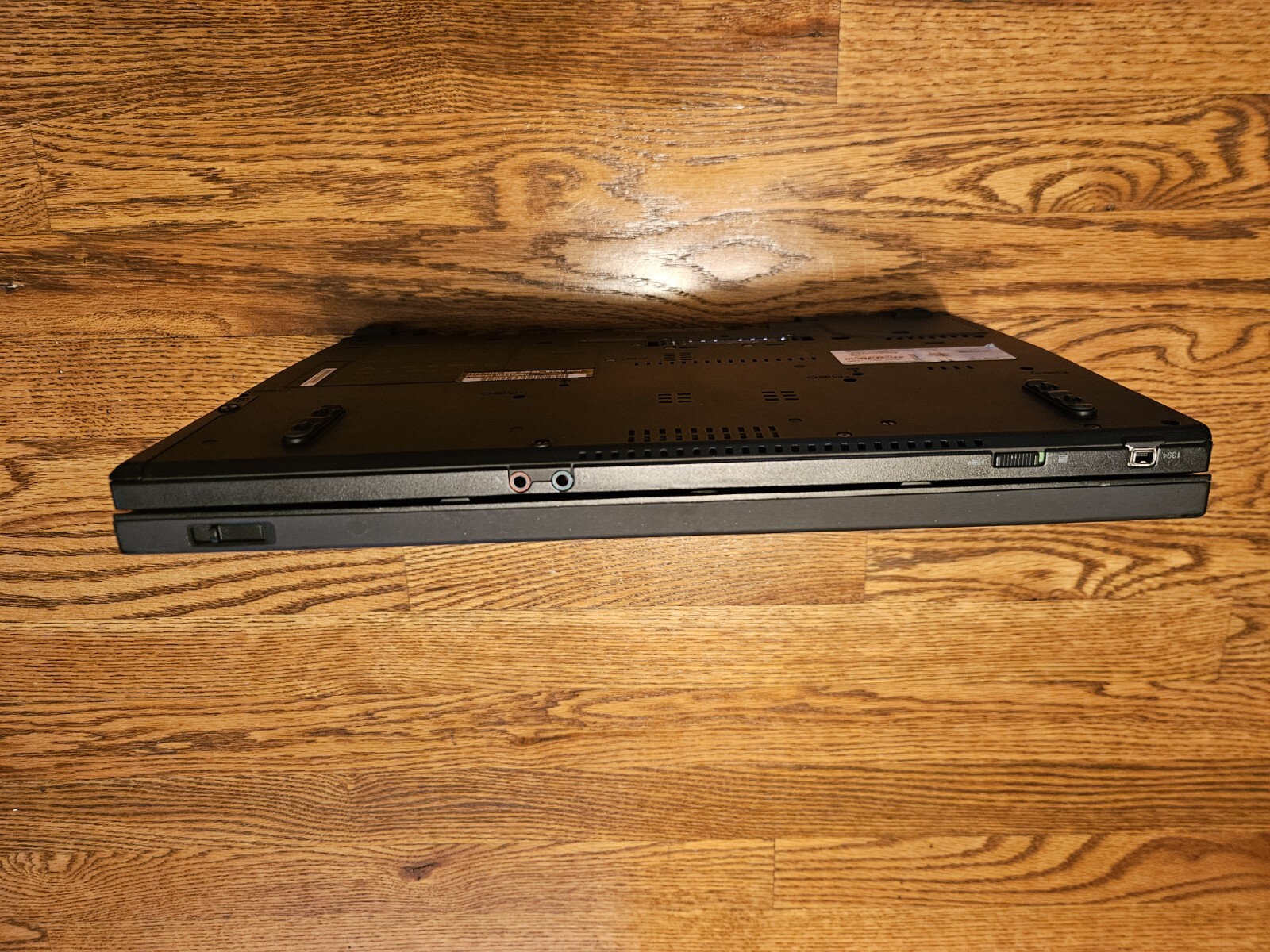 ThinkPad T400 4 GB/250 GB HDD/14″ 1280×800/ Windows XP. Ready to Use