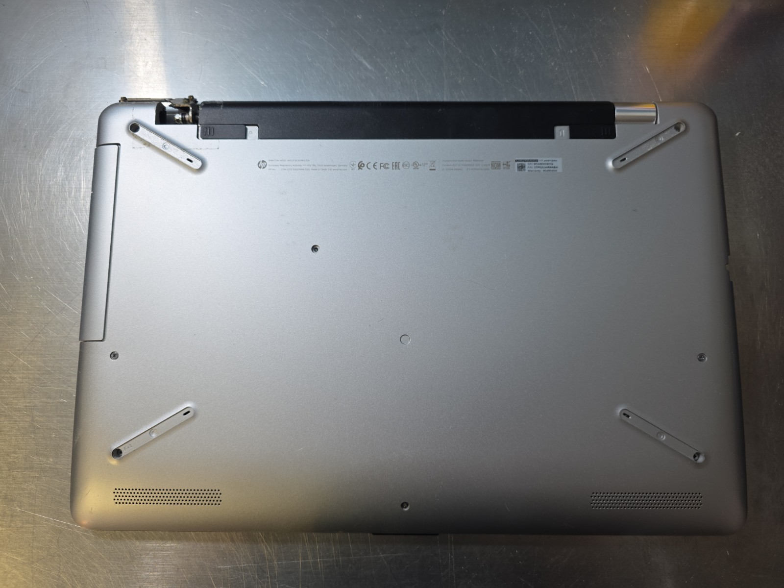 HP Laptop 17 -ak0xx AMD A12-9720p 2.7 GHz 12GB RAM 1TB HDD