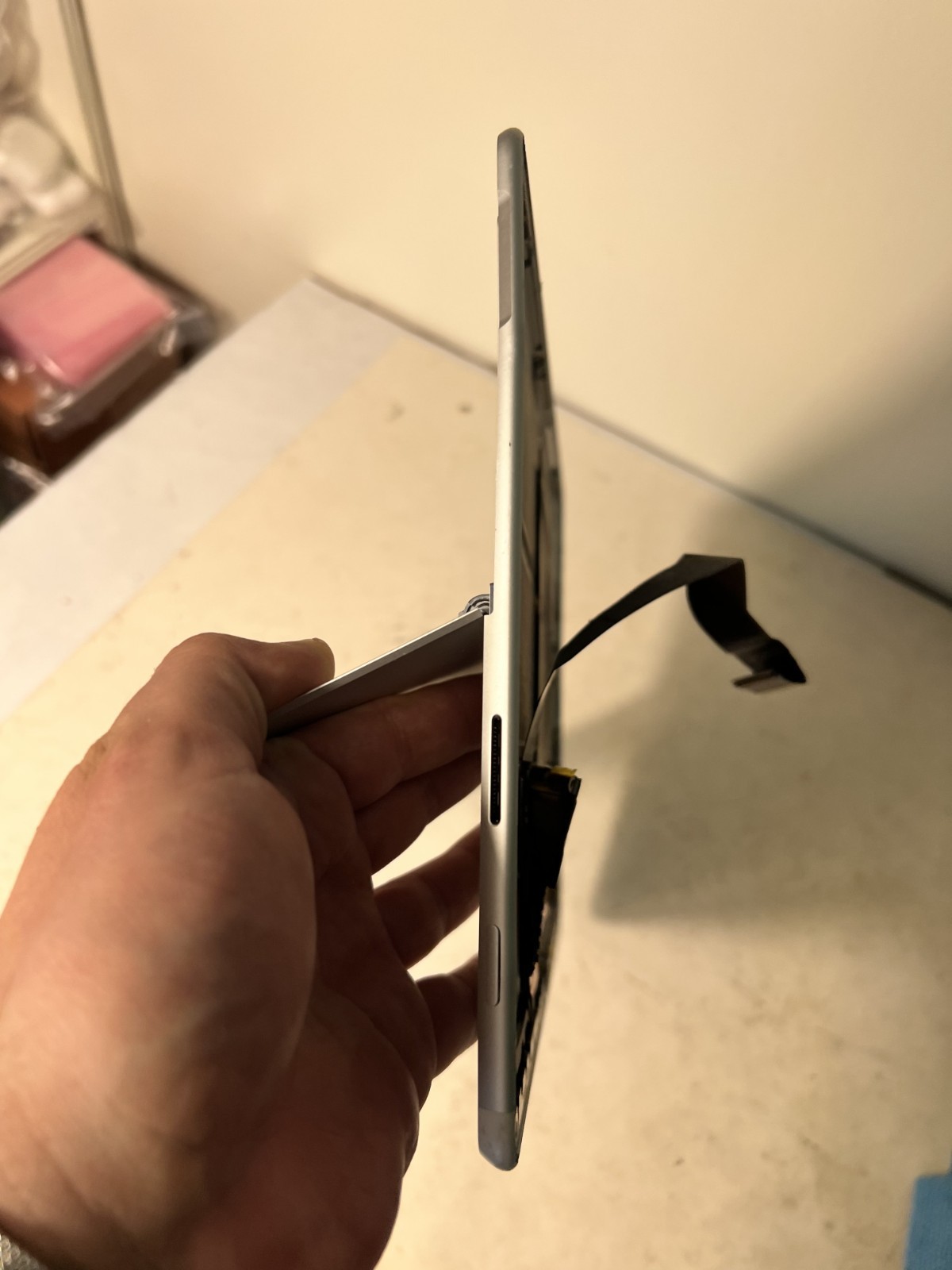 Microsoft Surface Pro X 1876 13″ 16GB RAM SQ1 3.0GHz No Screen As-Is For Repair!