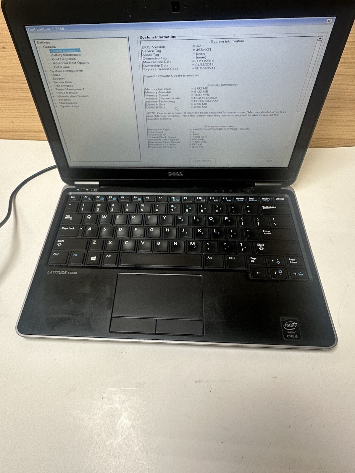 Dell Latitude E7240 i3-4010U 8GB RAM, No hdd with Charger