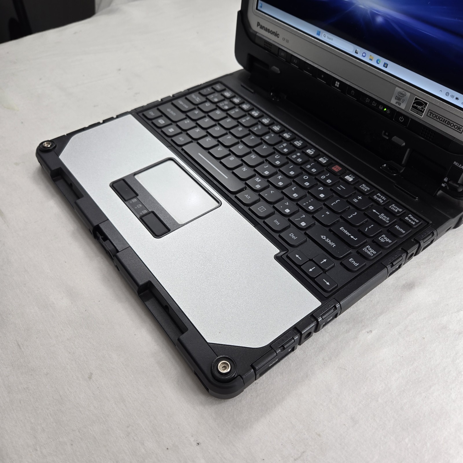 Panasonic Toughbook CF-33 i7-10810U 1.1GHz 512GB SSD 32GB Ram 4G GPS — Grade B