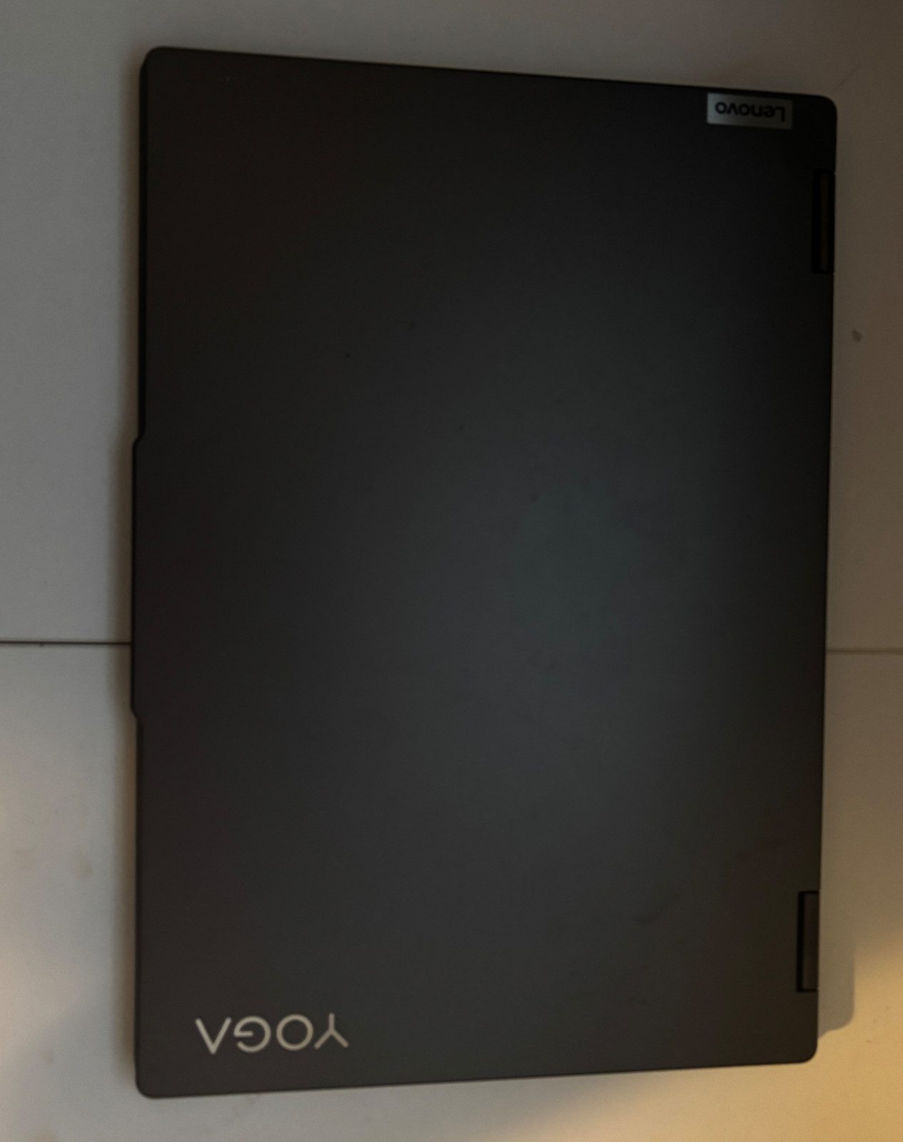 Lenovo Yoga 7i 16″ (512GB SSD Intel Core i5-1335U 1.3GHz 16GB RAM) Touch 2-In-1