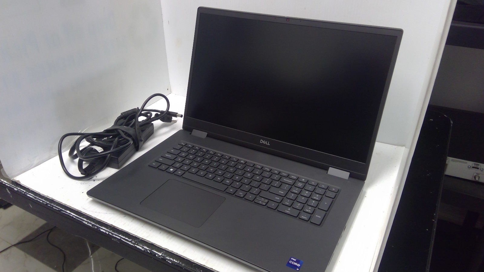 Dell Precision 7780 A1000 17″ Mobile Workstation No Battery