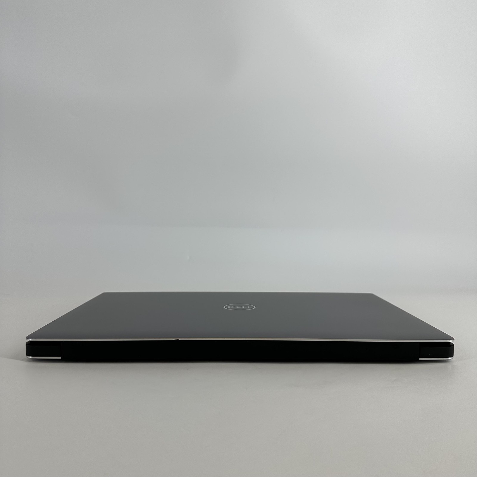 Dell Precision 5540 15.6 FHD Xeon E-2276M 2.80GHz 64GB 2TB SSD Quadro T2000 Good