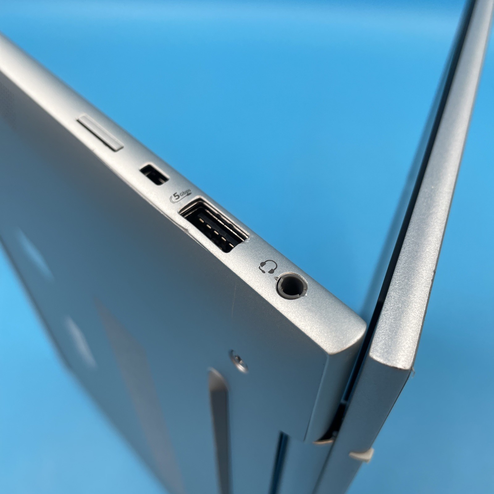 HP EliteBook 840 G11 | Ultra 5 135U | 32GB RAM | 512GB SSD | NO OS | 92% BATTERY