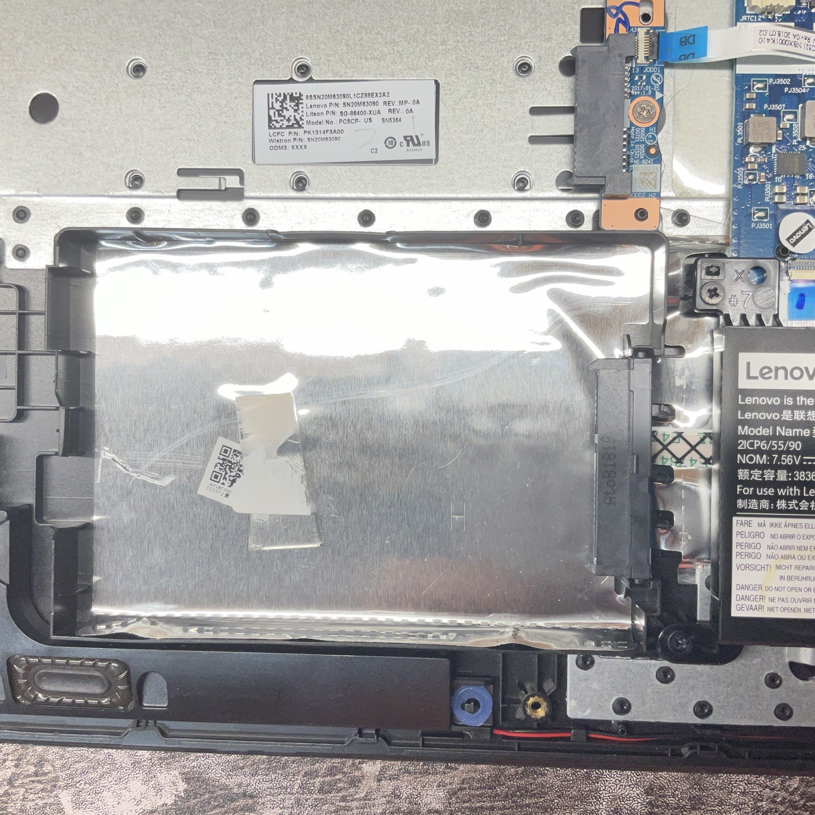 Lenovo IdeaPad 330-15 / i3 8th Gen / No Power / No RAM / No SSD / T5