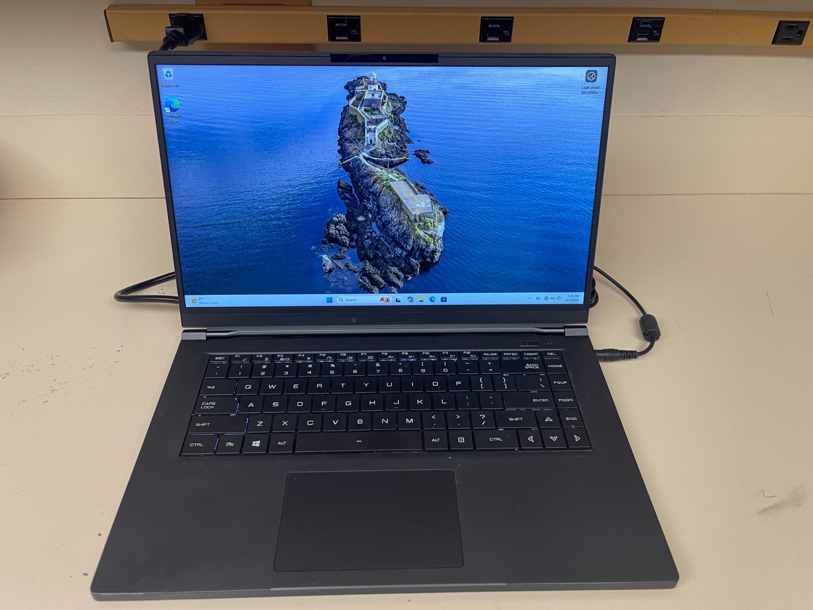 Carbon Systems Iridium 15 Intel Core i7-10510U 16GB RAM | USED |
