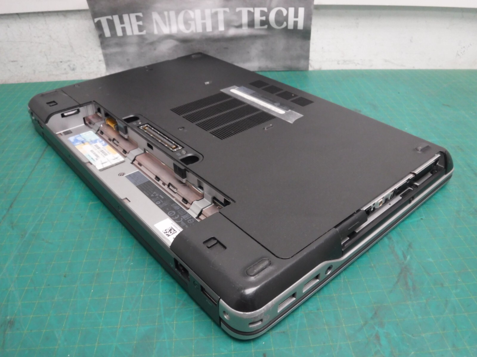 Dell Latitude E6440 14″ | 2.70GHz Dual Core i5-4310M | 8GB DDR3 RAM | NO HHD/OS.