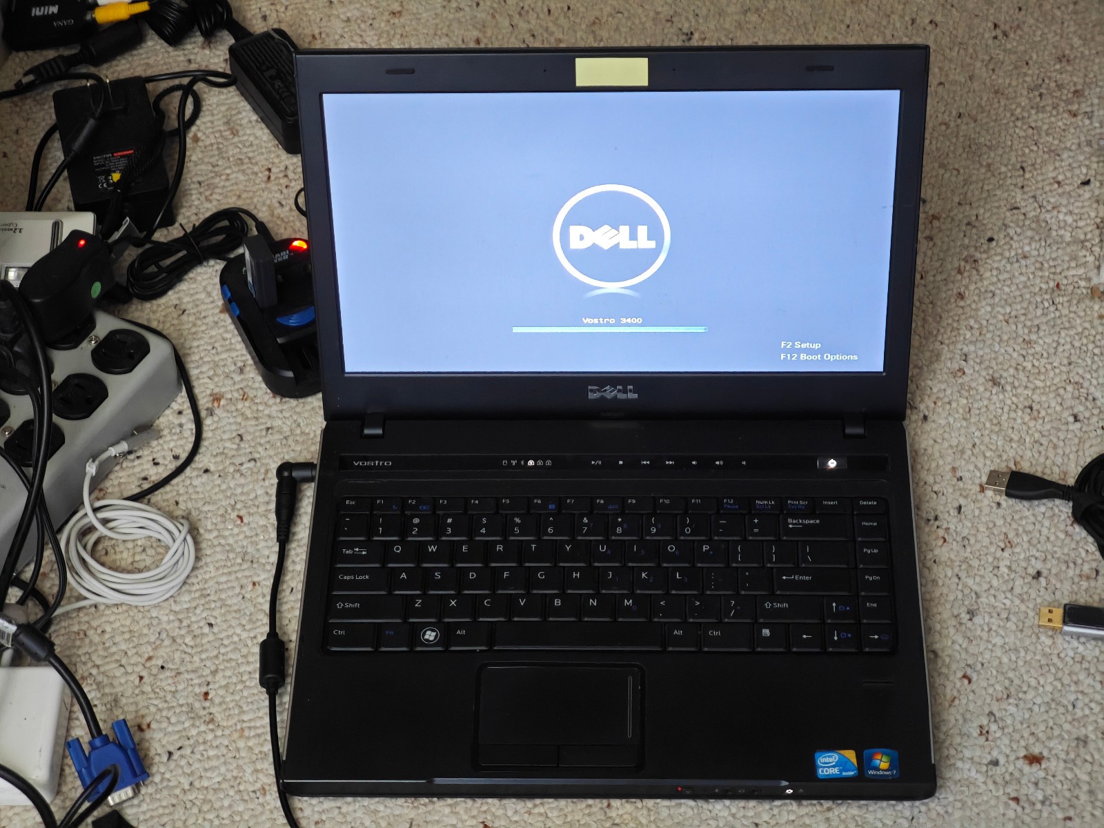 Dell Vostro 3400 – 500GB HDD, 4GB RAM, Intel i7 M640, Nvidia GT310M; NO WIFI