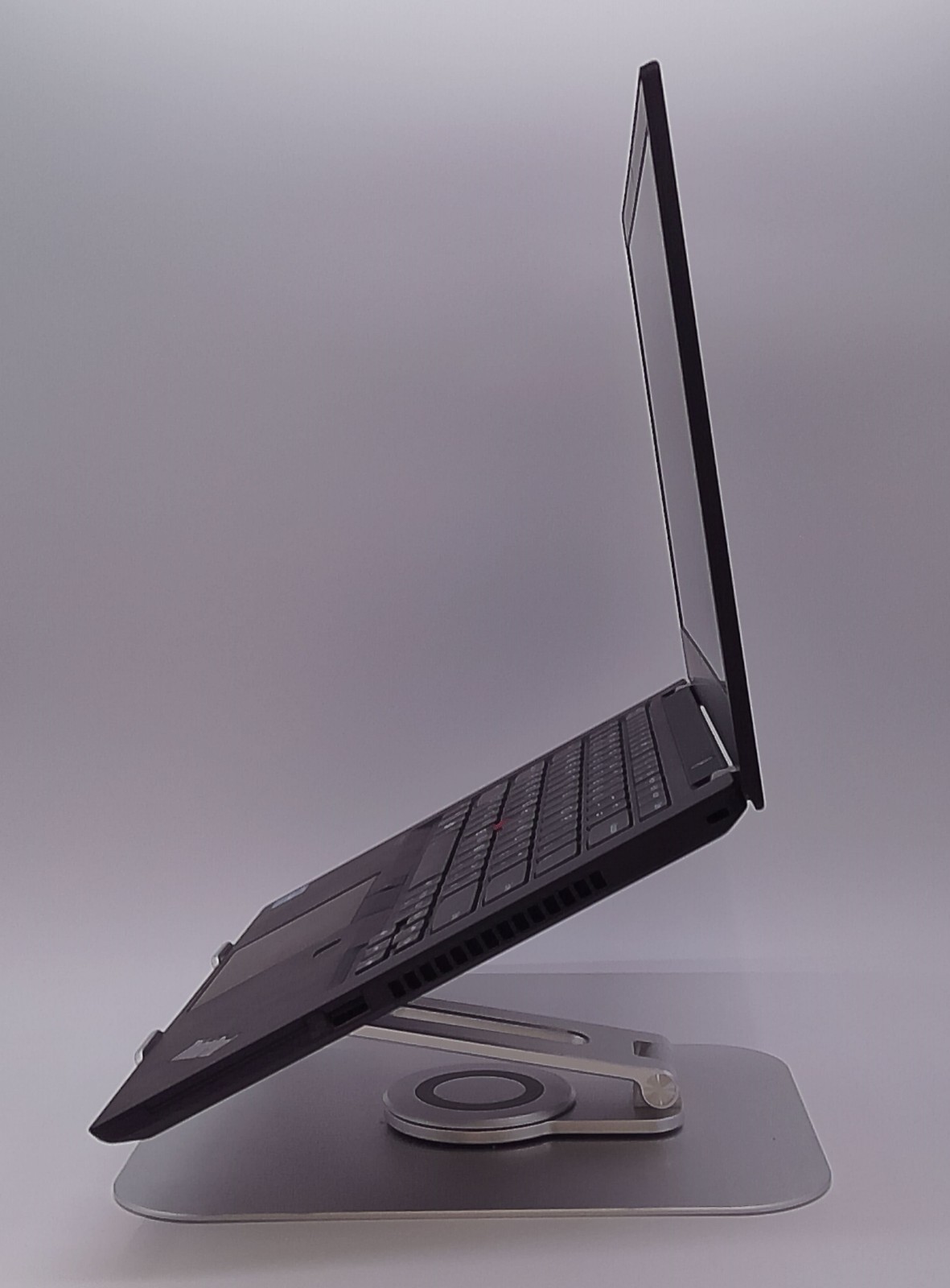 Lenovo ThinkPad T14 Gen 2 14″ Intel Core i7-1165G7 16GB RAM 256GB NVMe USED NOAC