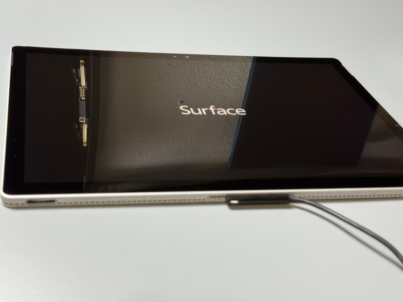 Microsoft Surface Book 1703 13.5″ i5-6300U 8GB Ram 128GB SSD NO KEYBOARD!!
